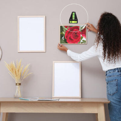niveau triangulaire ajustement cadre rose rouge