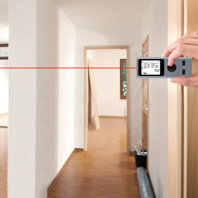 ecran-telemetre-laser-mesures-couloir-maison